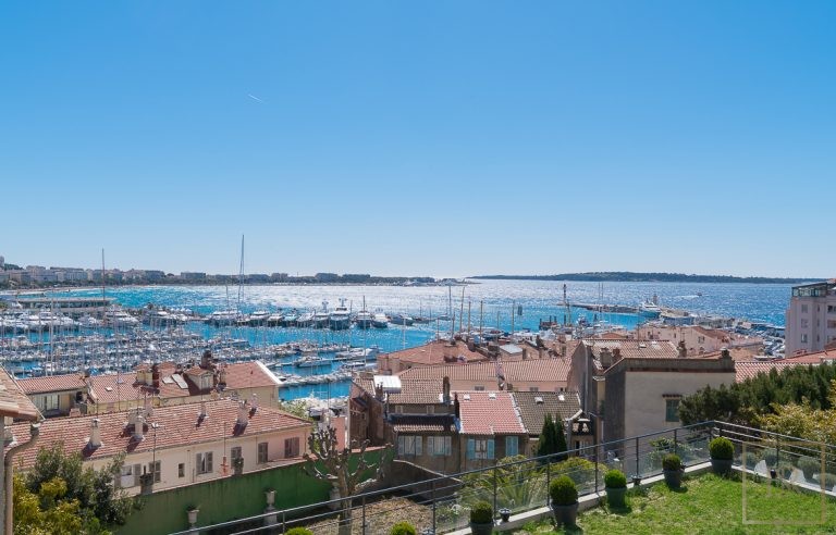 Villa Old City - Cannes, French Riviera 1437 for sale For Super Rich