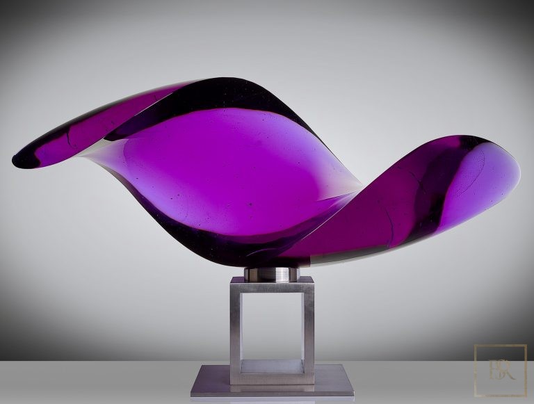 Art Sculpture SHELL Violet - Bohemian Crystal for sale For Super Rich