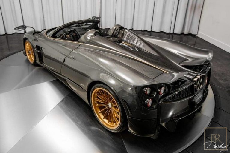 2017 Pagani HUAYRA photo for sale For Super Rich