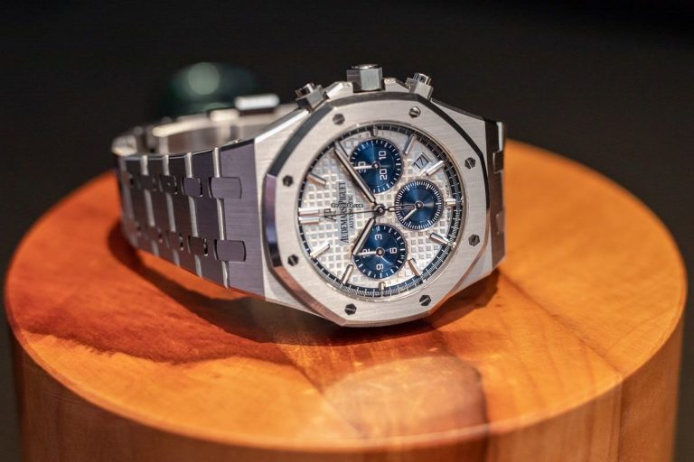 Watch AUDEMARS PIGUET Royal Oak United Arab Emirates for sale For Super Rich